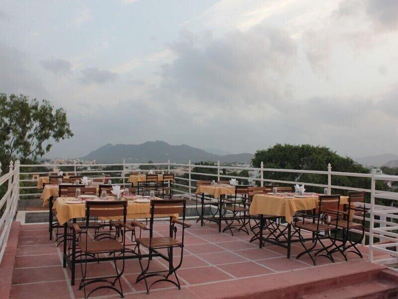 Hotel Mahima Palace image