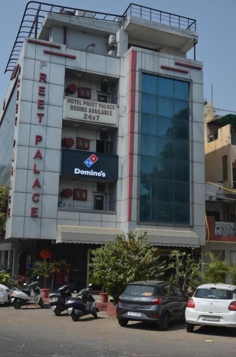 Preet Palace image