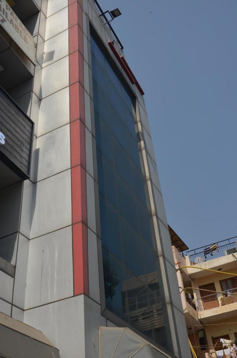 Preet Palace image