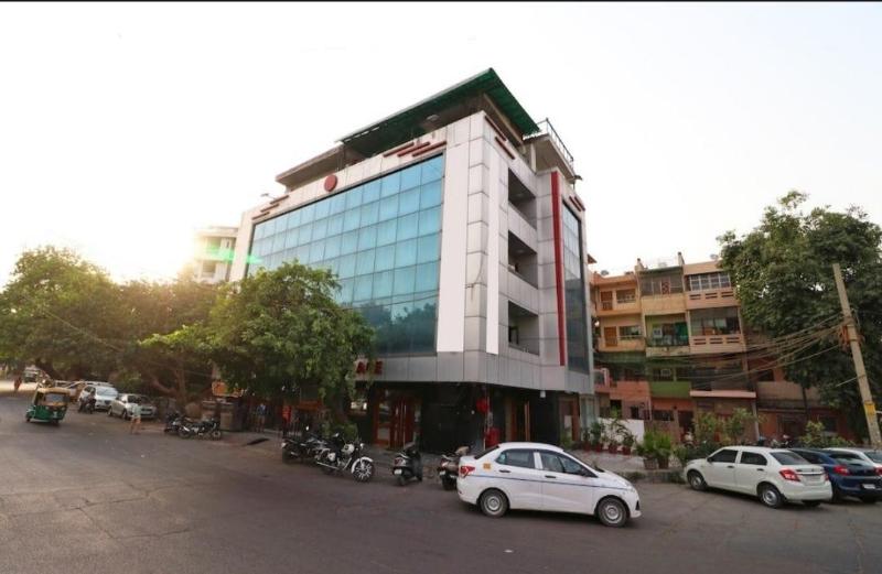 Preet Palace image