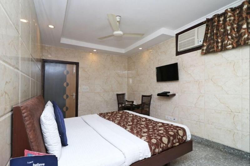 Preet Palace image
