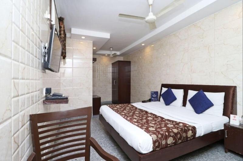 Preet Palace image