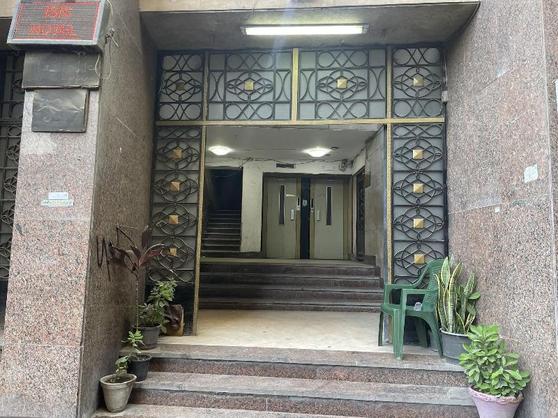 Isis Hotel 2 image