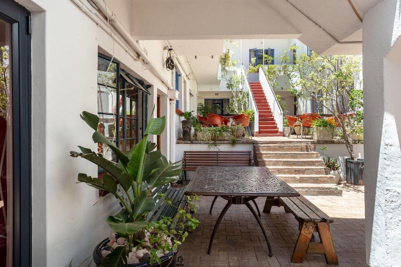 Long Street Backpackers image
