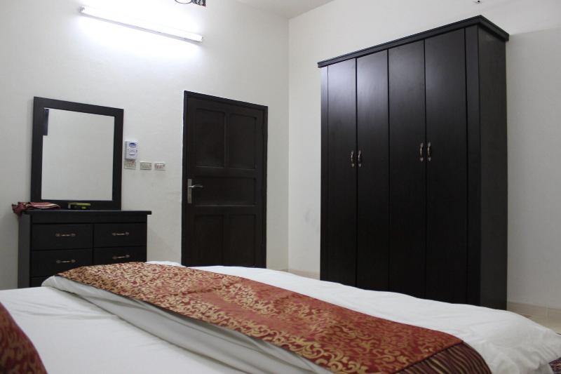 Al Eairy Furnished Apartments Al Baha 4 image