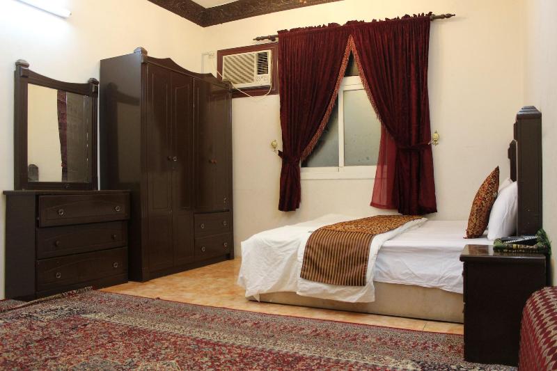 Al Eairy Furnished Apartments Al Baha 3 — view
