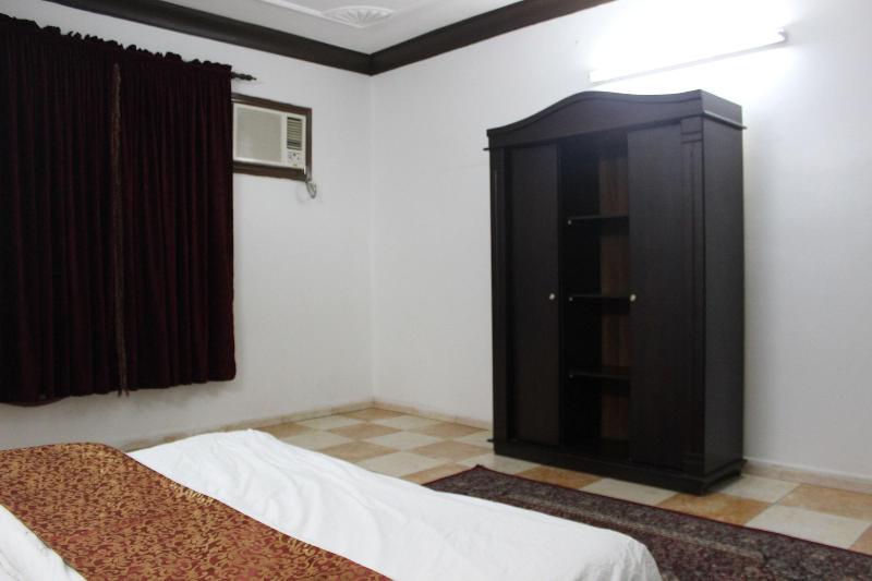 Al Eairy Furnished Apartments Al Baha 3 — view