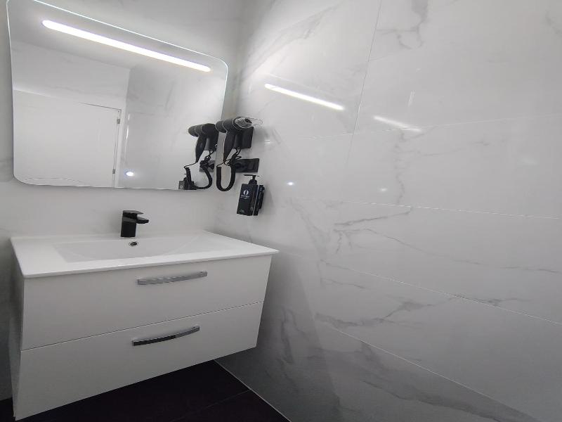 Hostal Jq Madrid 1 image