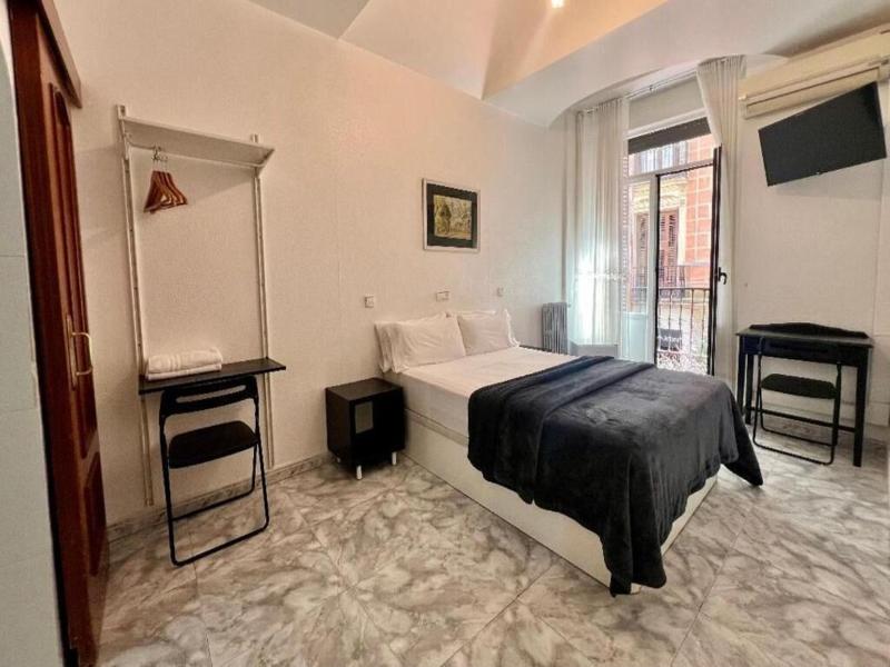 Hostal Palacios Fuencarral image
