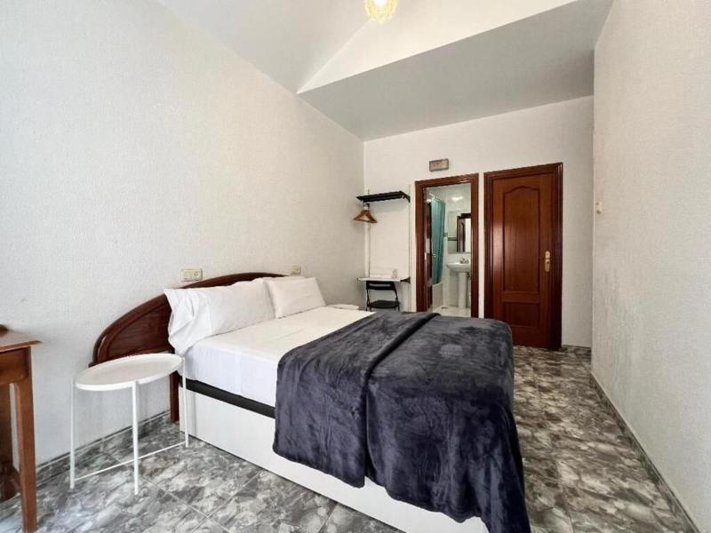Hostal Palacios Fuencarral image