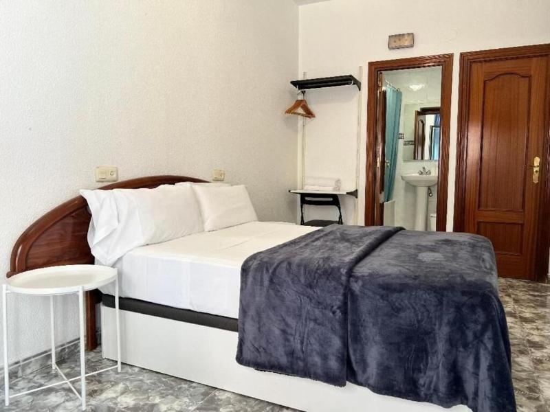 Hostal Palacios Fuencarral image