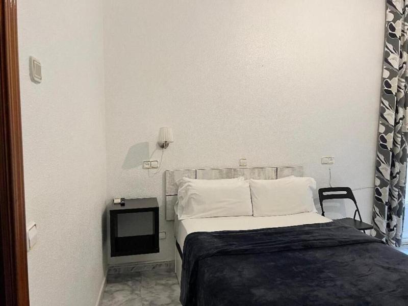 Hostal Palacios Fuencarral image