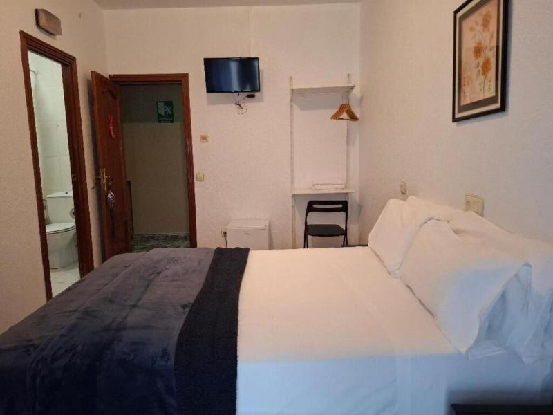 Hostal Palacios Fuencarral image