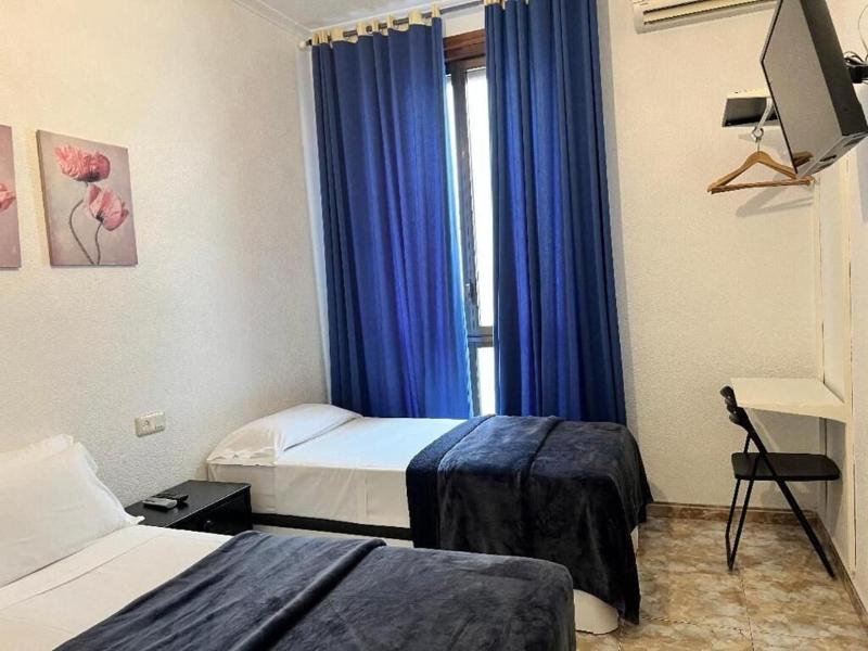 Hostal Palacios Fuencarral image