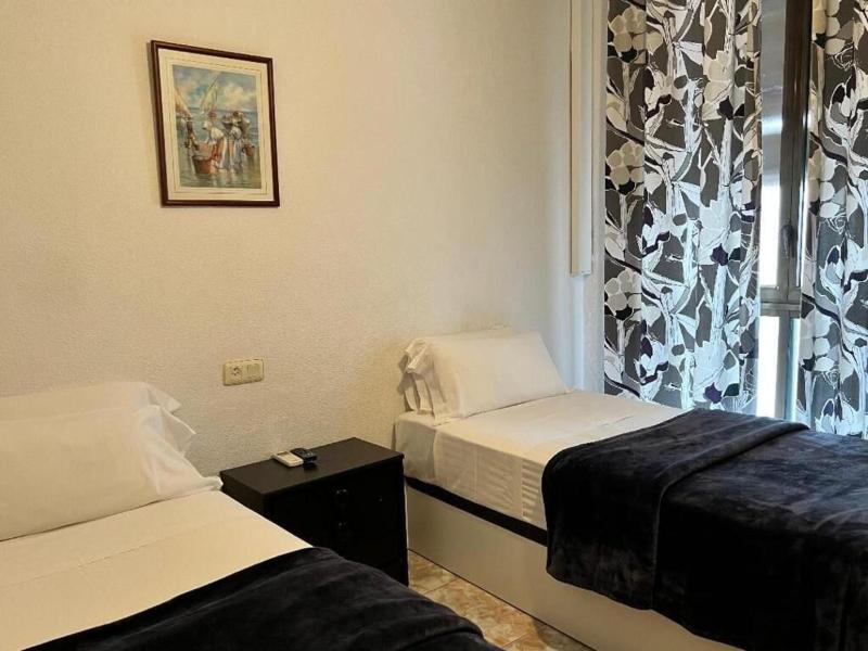 Hostal Palacios Fuencarral image
