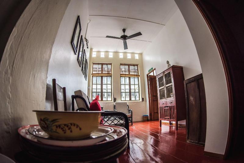 Sojourn Beds & Cafe - Hostel image