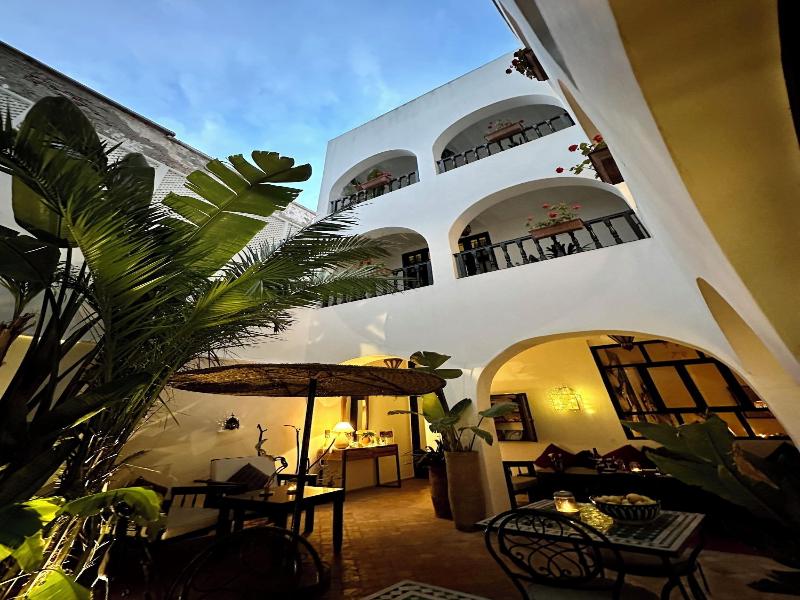 Riad Dar Awil image