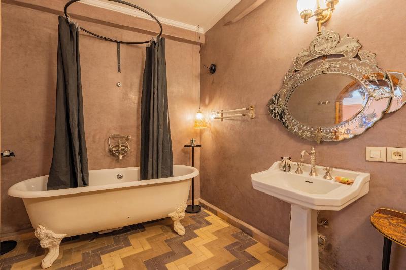 Riad Yamina52 image