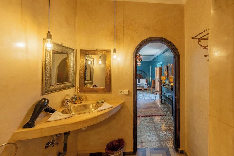 Riad Yamina52 image