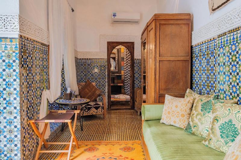 Riad Yamina52 image
