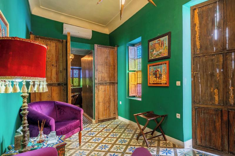 Riad Yamina52 image