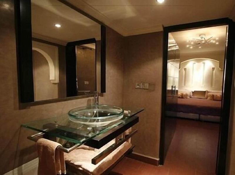 Riad Carllian image