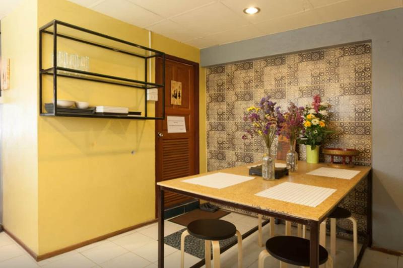 Raw Hostel image