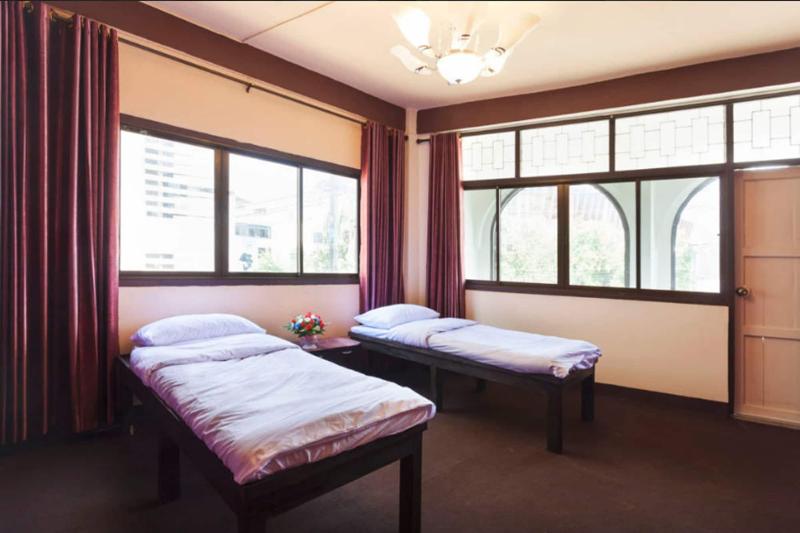 Raw Hostel image