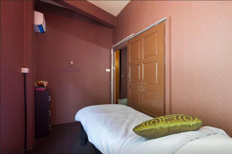 Raw Hostel image