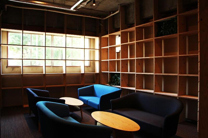 TRAVEL&BOOK HOTEL HULATON CABIN takamatsu - Hostel image
