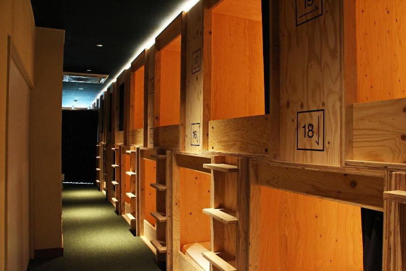 TRAVEL&BOOK HOTEL HULATON CABIN takamatsu - Hostel image
