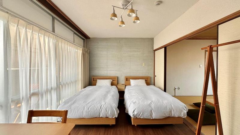 TRAVEL&BOOK HOTEL HULATON CABIN takamatsu - Hostel image