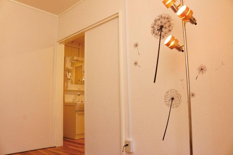 Coins Hostel Tenjin image