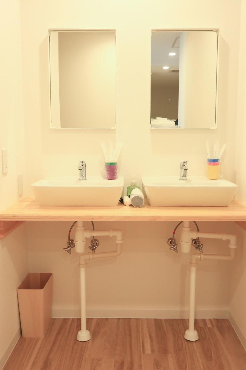 Coins Hostel Tenjin image