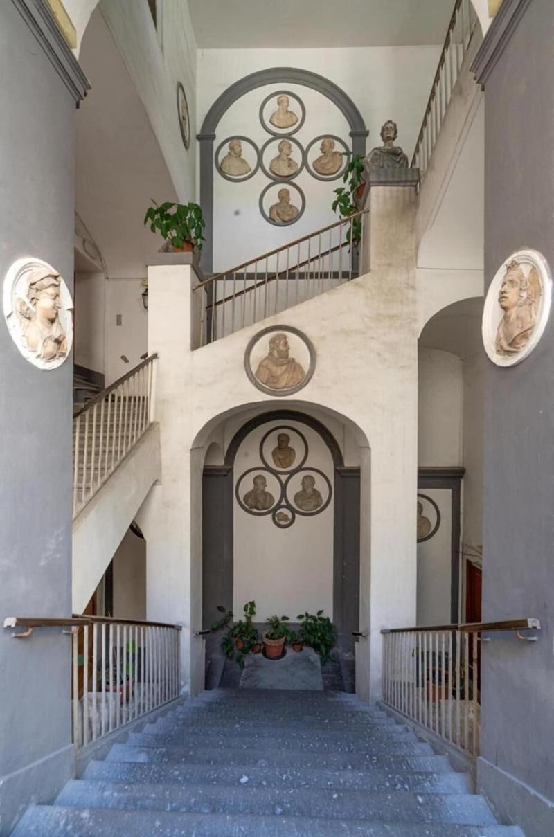 Skyhouse Chiaia image