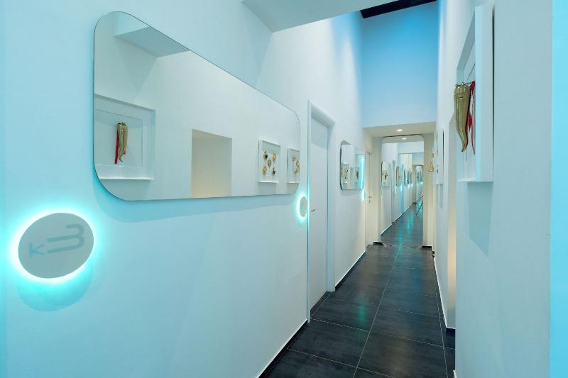 Skyhouse Chiaia image
