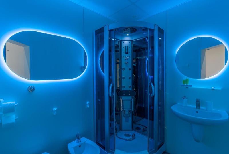 Skyhouse Chiaia image