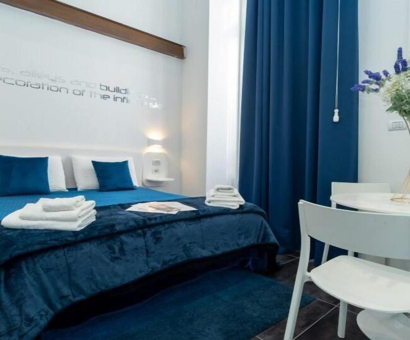 Skyhouse Chiaia image