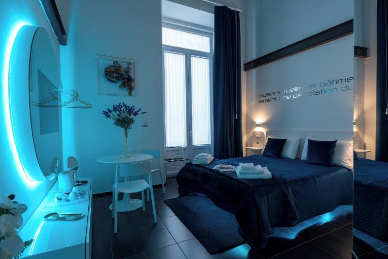 Skyhouse Chiaia image