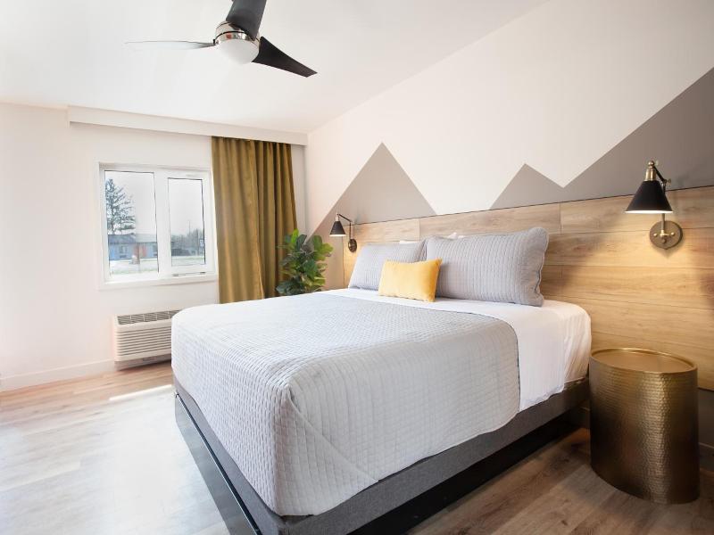 4411 Inn & Suites image