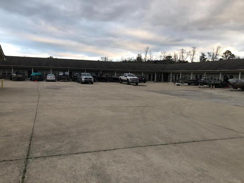 Weiss Lake Lodge image