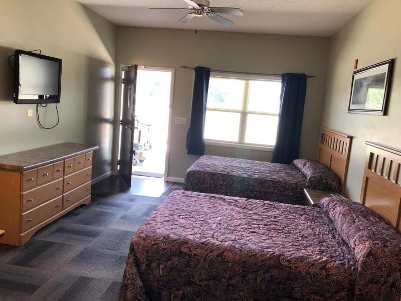 Weiss Lake Lodge image 8