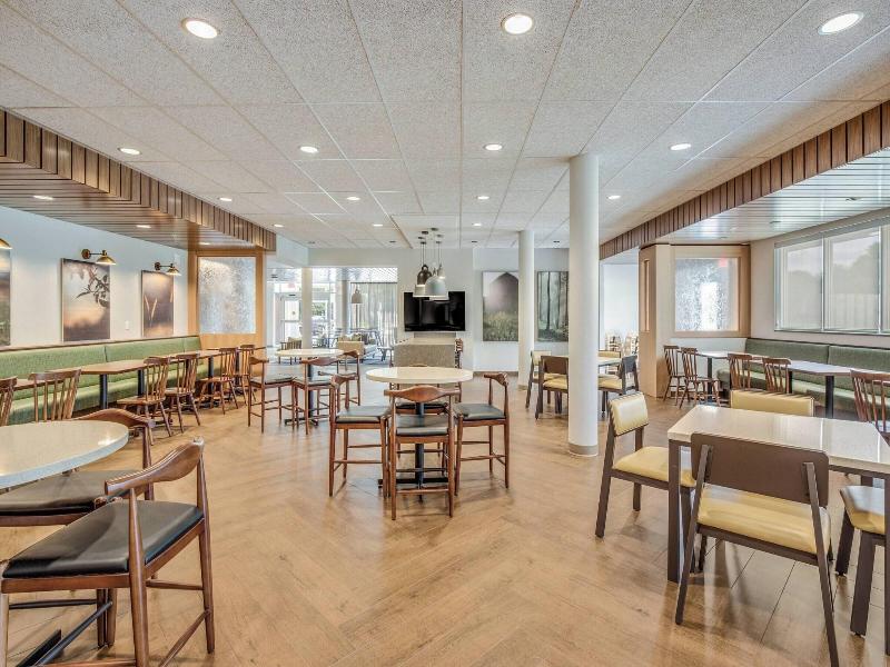 Fairfield Inn & Suites by Marriott Whitewater image