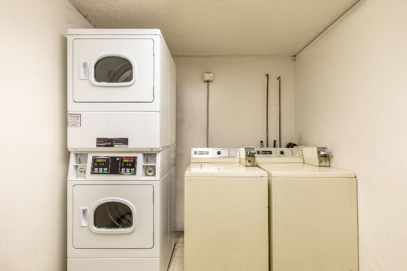 Value Inn Kenosha I-94 Exit 344 image