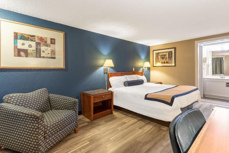 Value Inn Kenosha I-94 Exit 344 image