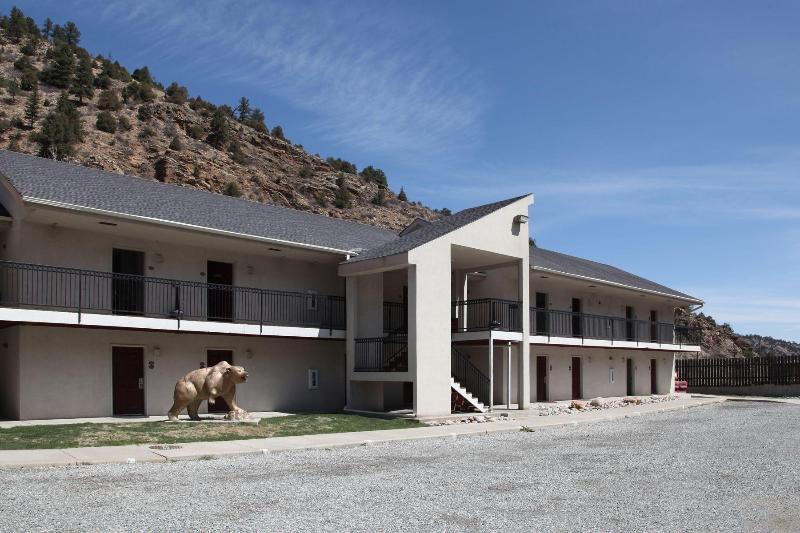 Argo Inn And Suites image