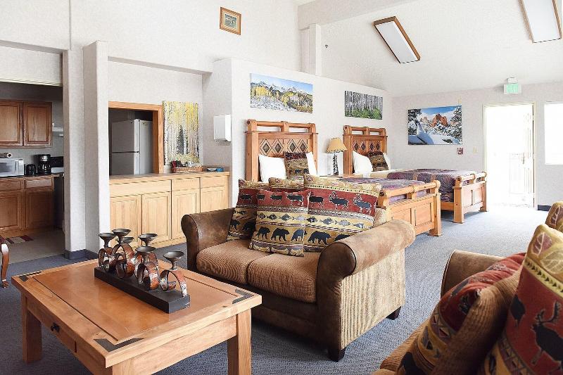 Argo Inn And Suites image