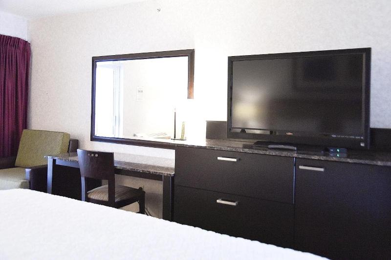 Argo Inn And Suites image