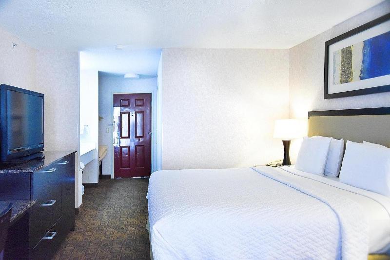 Argo Inn And Suites image