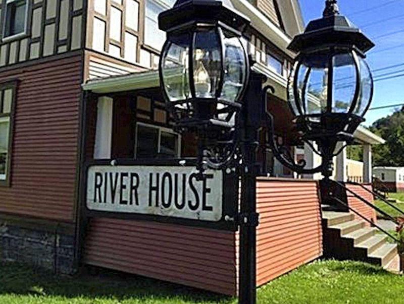 River House Lodge image